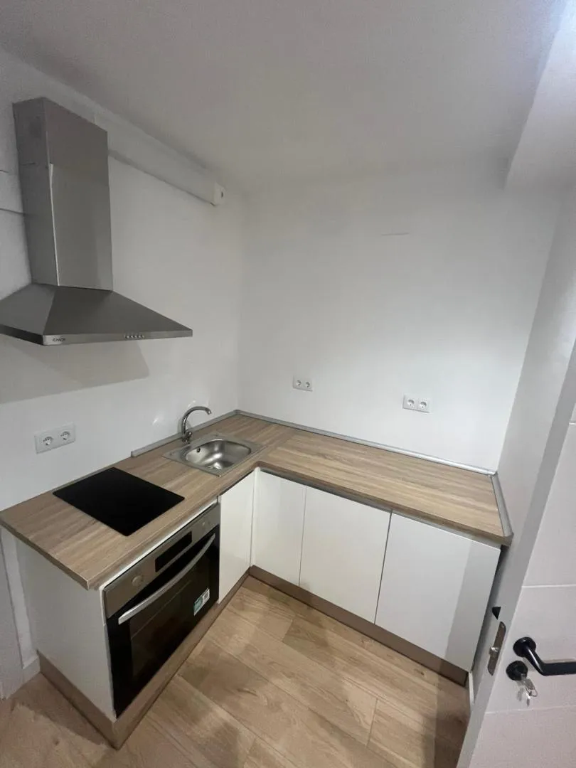 Estudio en  Calle Cronista Joaquín Colli 3 - Foto 5