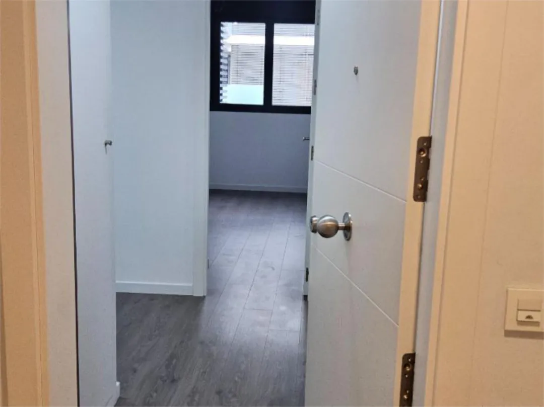 Piso en  Carrer de Màrius Verdaguer 2 - Foto 3