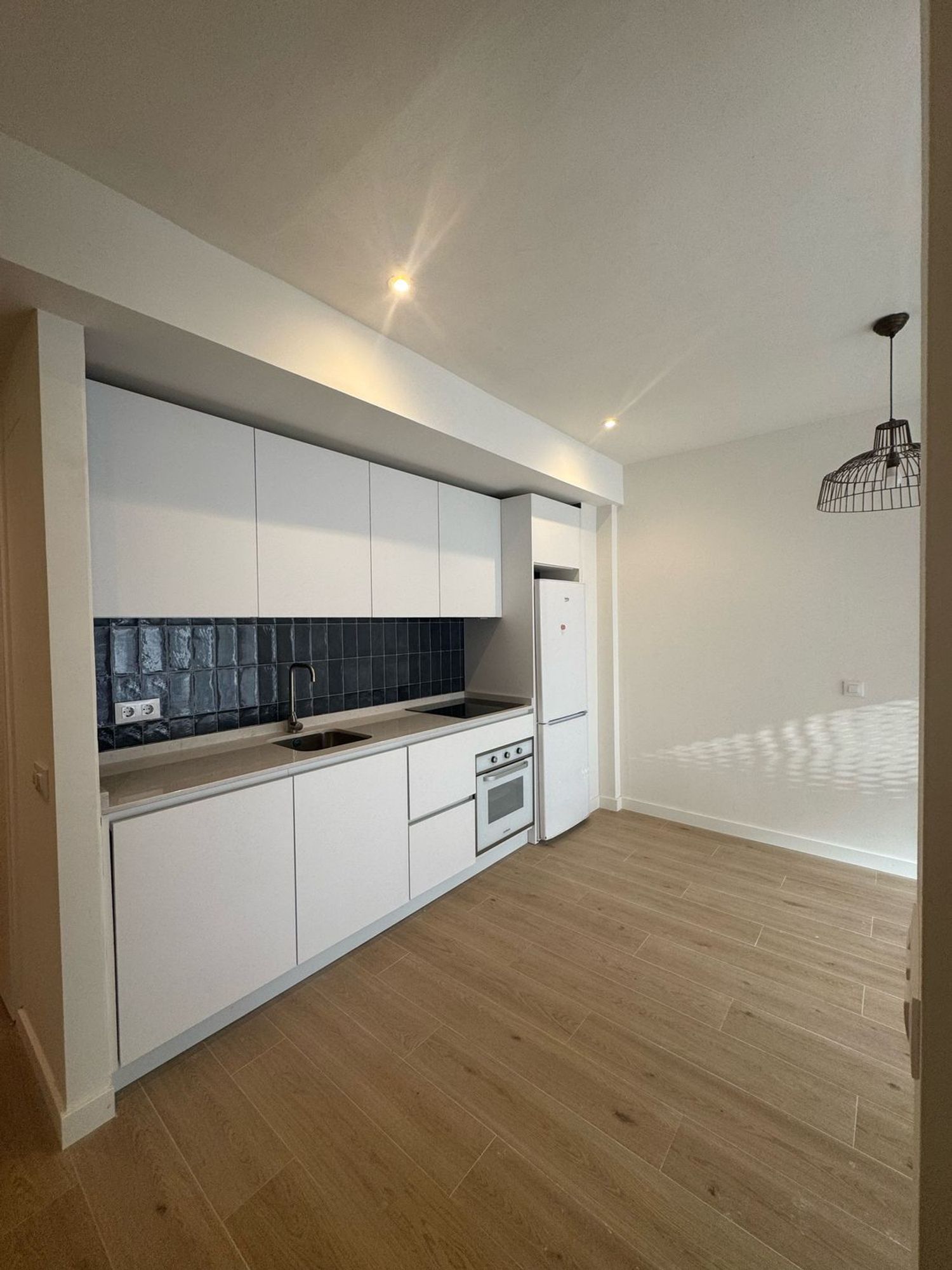 Piso en Barrio Parque de los Principes - Calle Niebla - Foto 1