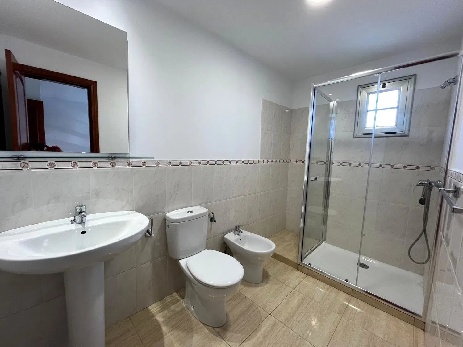 Chalet adosado en Barrio Almatriche - Foto 18