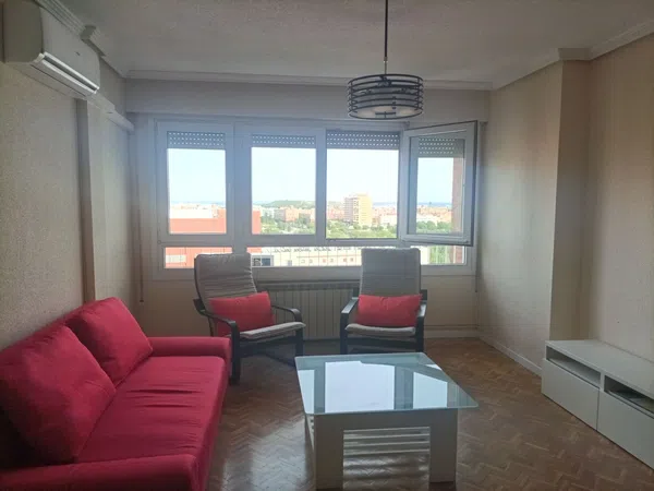 Alquiler de piso en Pavones - Foto 1