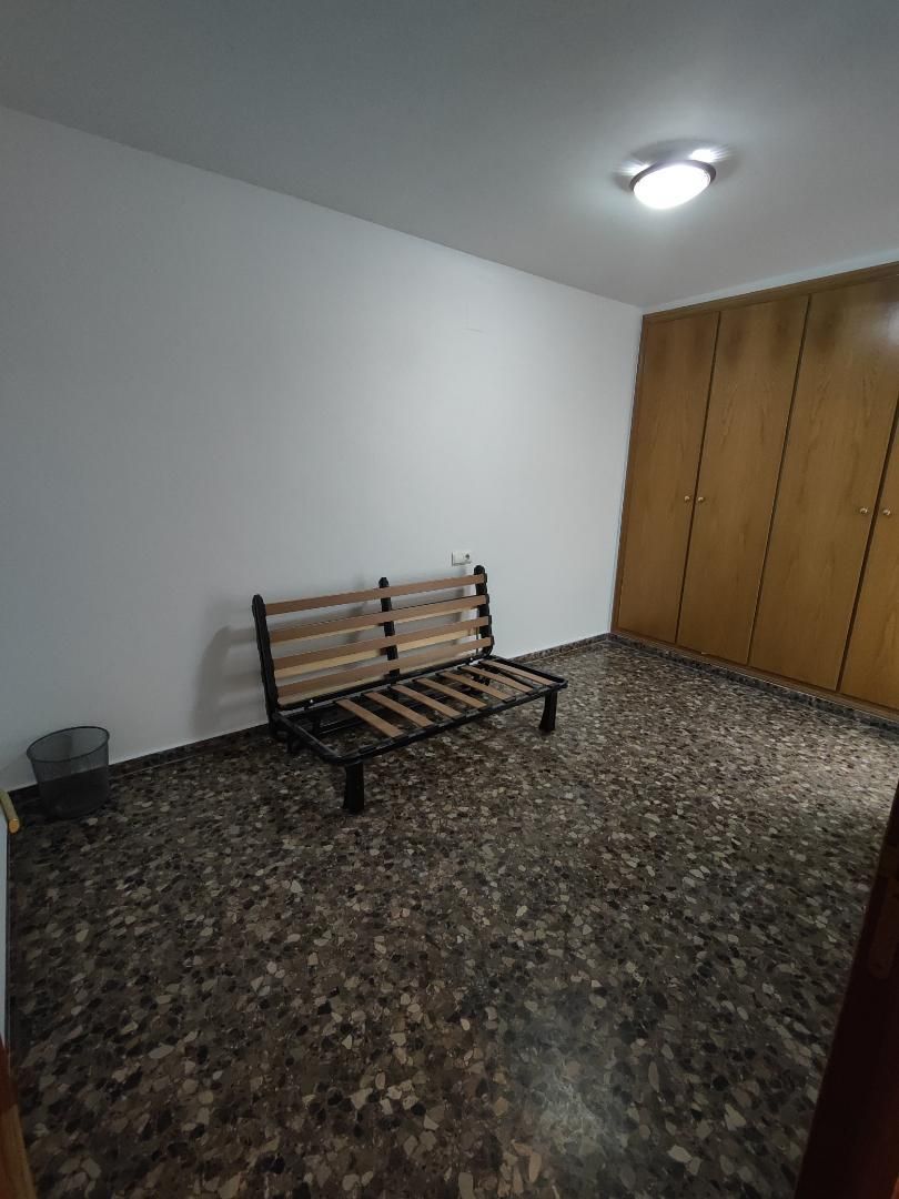 Piso en  Carrer de Vicente la Roda 9 - Foto 6