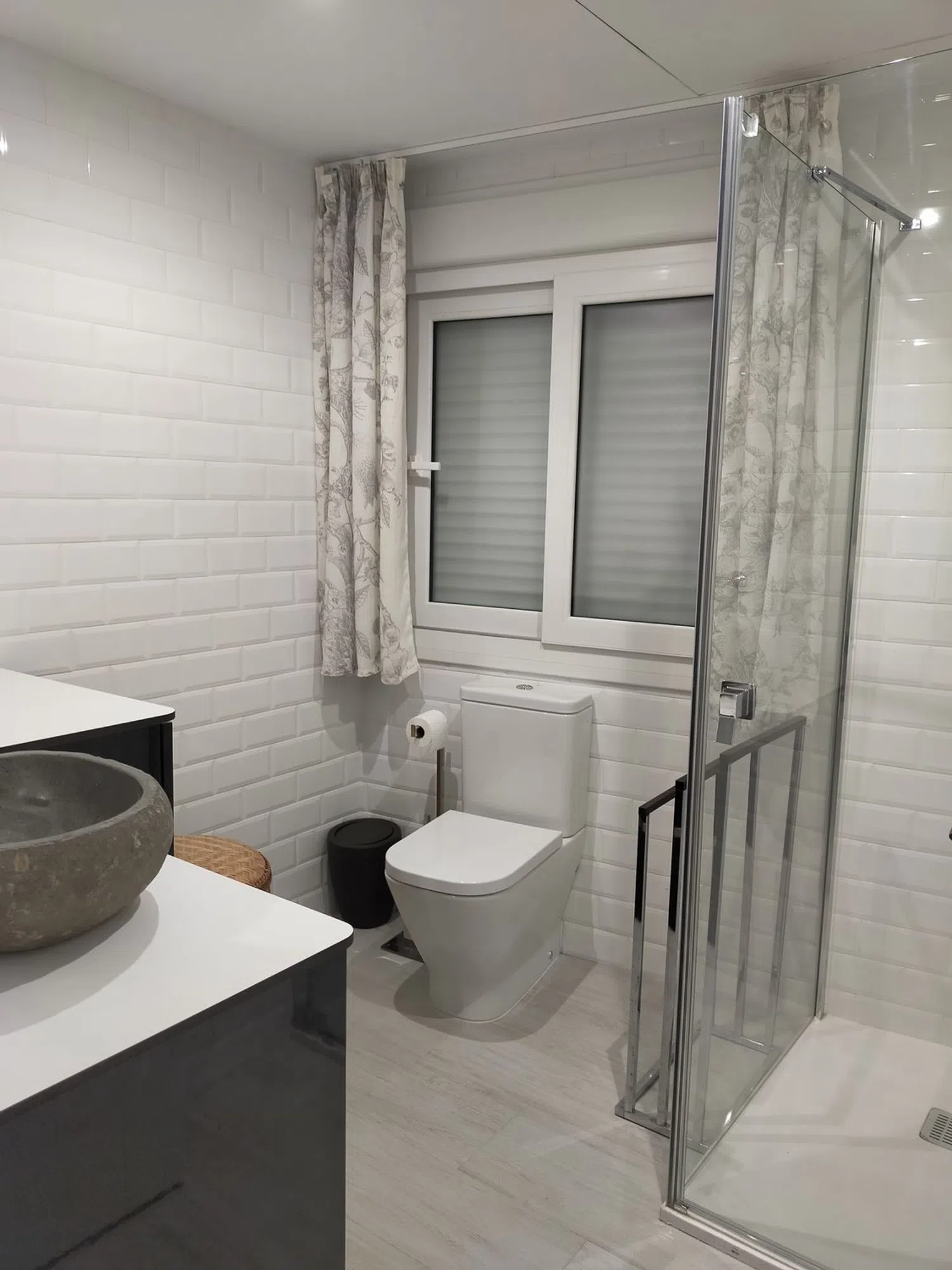 Estudio en avenida del Gran Capitán, 34 - Foto 5