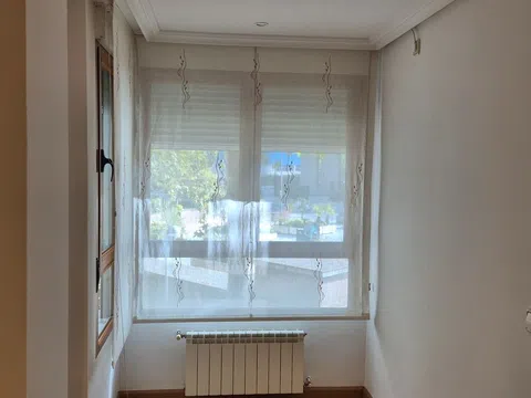 Piso en calle de Oña, 131