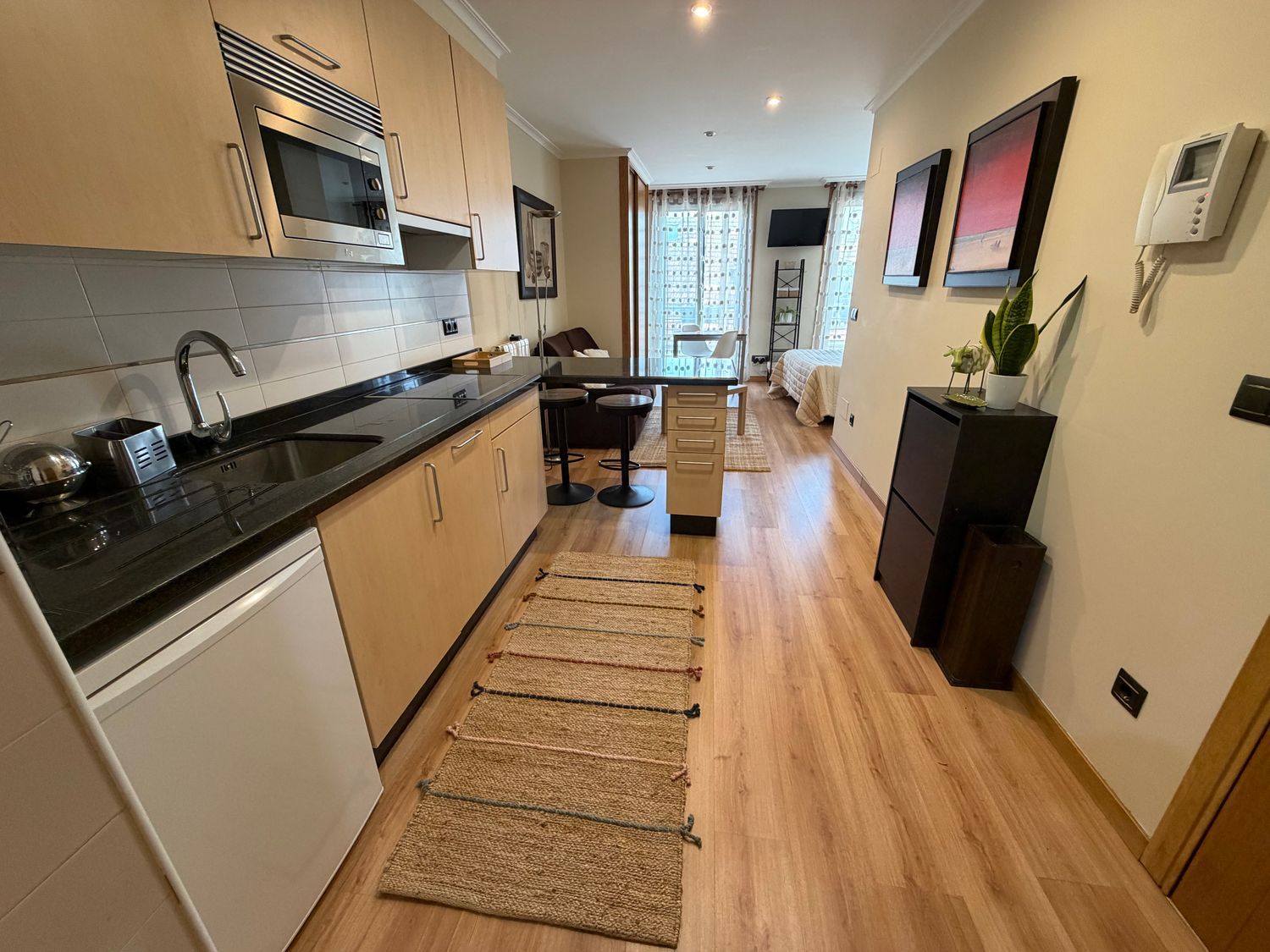 Estudio en calle da Ronda de Don Bosco, 52 - Foto 9