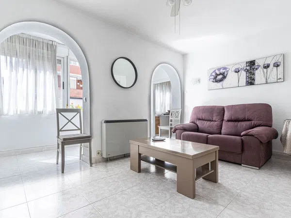 Piso en calle de Valmojado, 161