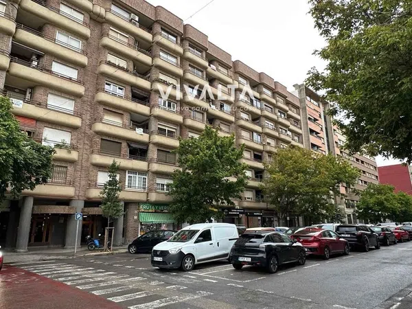 Piso en Calle de la Pianista Empar Iturbi, La Creu Coberta - Foto 3