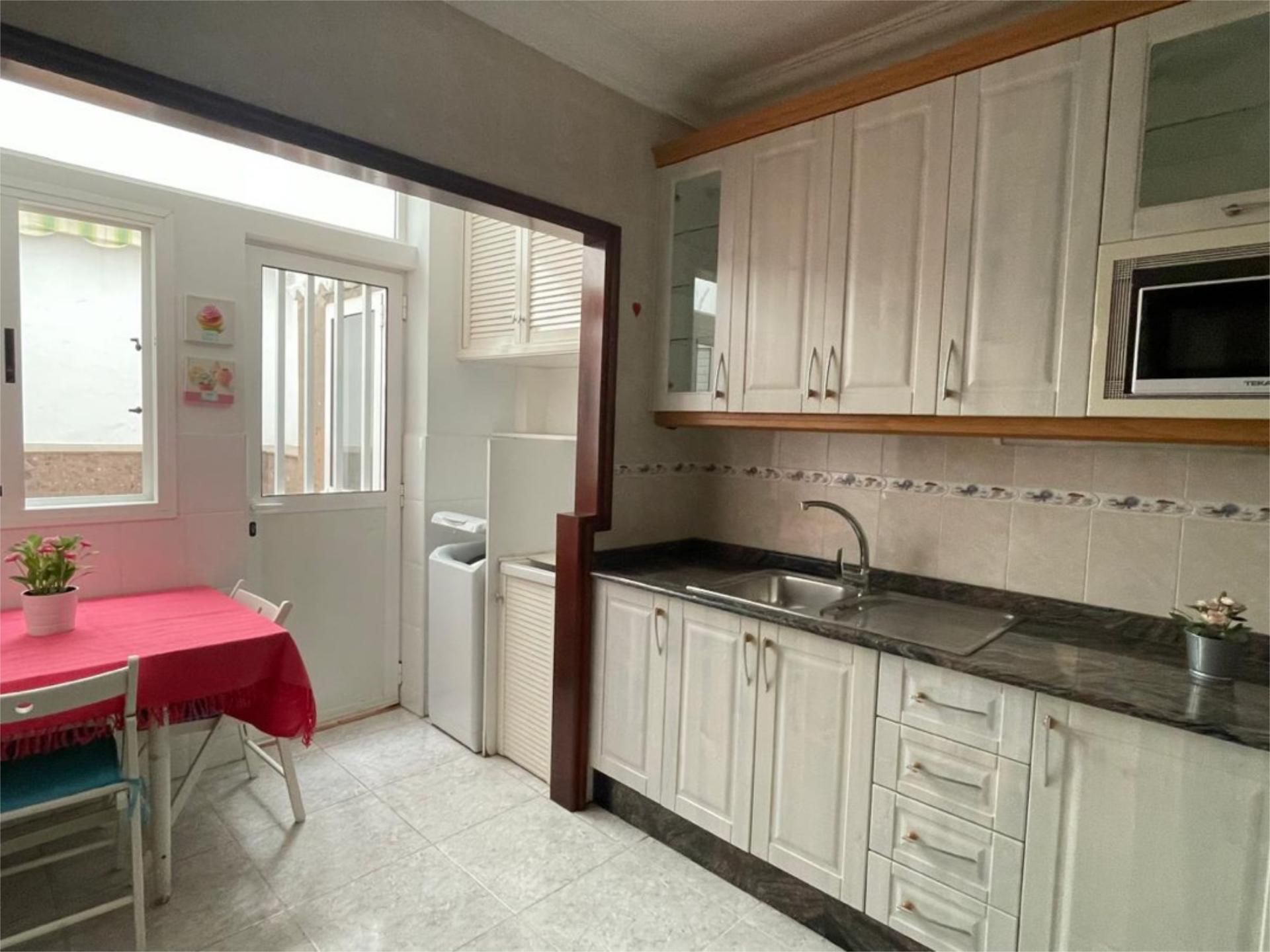 Piso en  Calle Secretario Padilla 181 - Foto 1