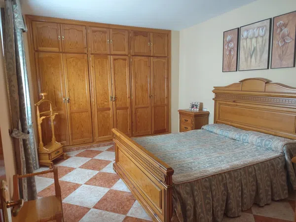Chalet pareado en San Gonzalo - Foto 1