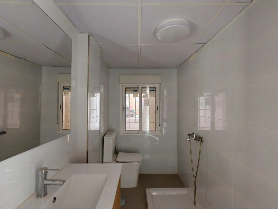 Piso en  Calle Bartolomé Bernal Gallego 35 - Foto 9