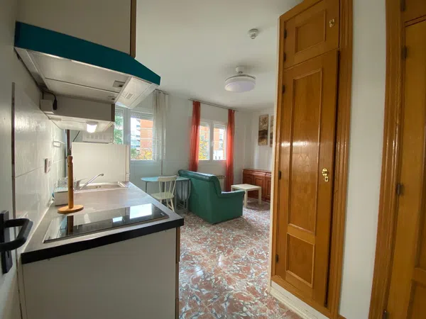 Estudio en calle ramón crespo, 29