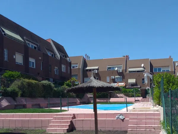 Chalet adosado en calle Emilio Coll, 22 - Foto 3