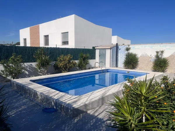 Chalet pareado en Rocafort - Foto 1