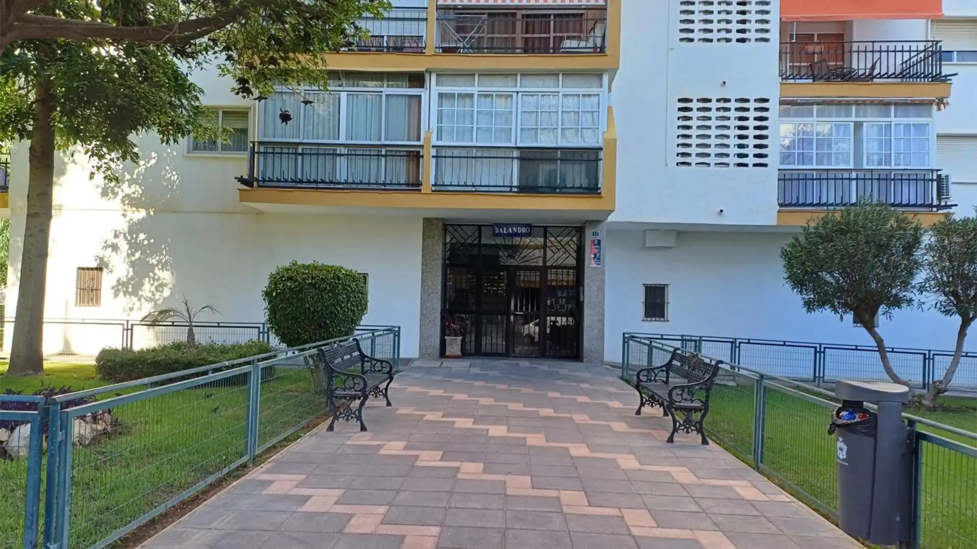 Piso en  Avenida de los Lirios Local - Foto 11