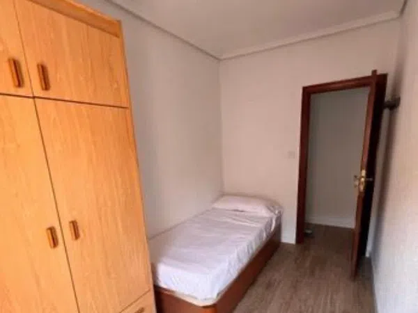 Piso en calle Carmen Conde, 4