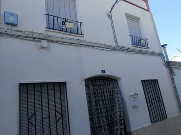 Casa adosada en  Calle Tejares 3 - Foto 1