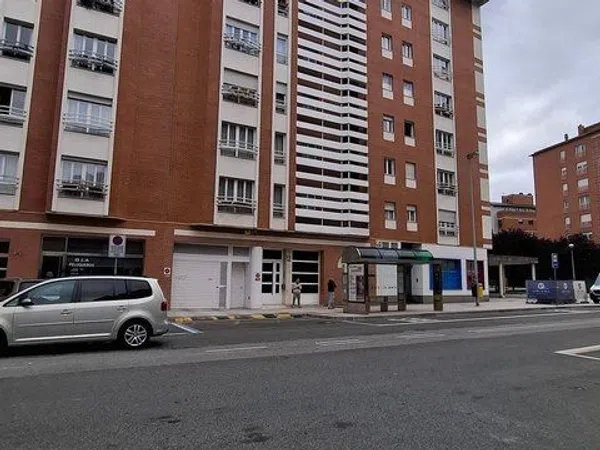 Piso en Calle de Irunlarrea, 5, Mendebaldea, Mendebaldea - Foto 1