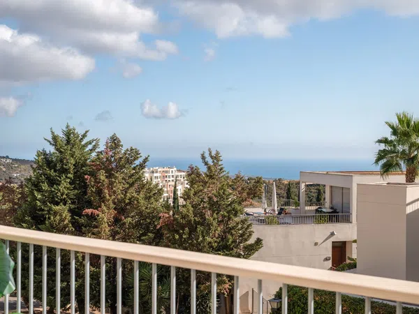 Piso en calle El Pinar, 22 a - Foto 1