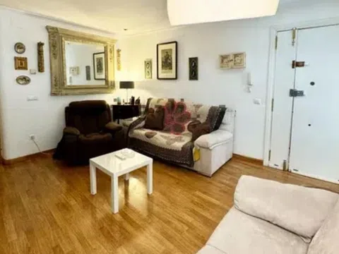 Piso en plaza de Lavapiés, 5