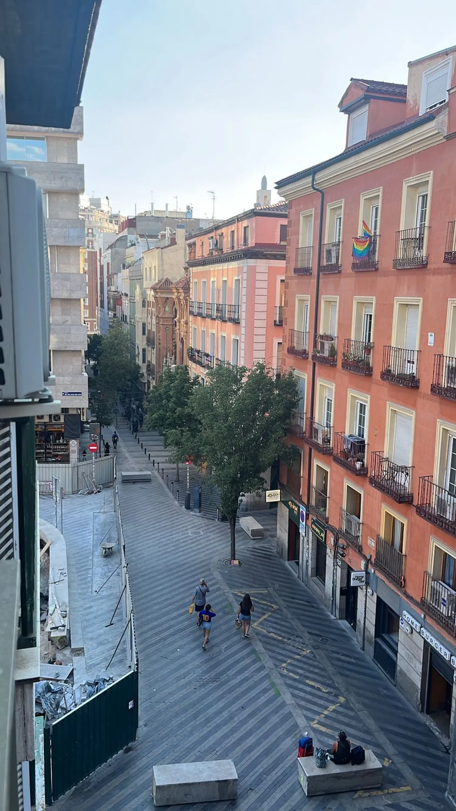 Estudio en calle de la Luna, 8 - Foto 1