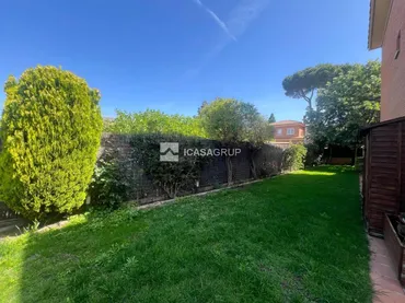 Casa adosada en Sant Cugat del Vallès - Foto 4