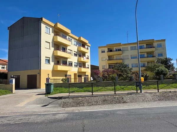 Piso en Carretera de Aldeadávila, 1 - Foto 1