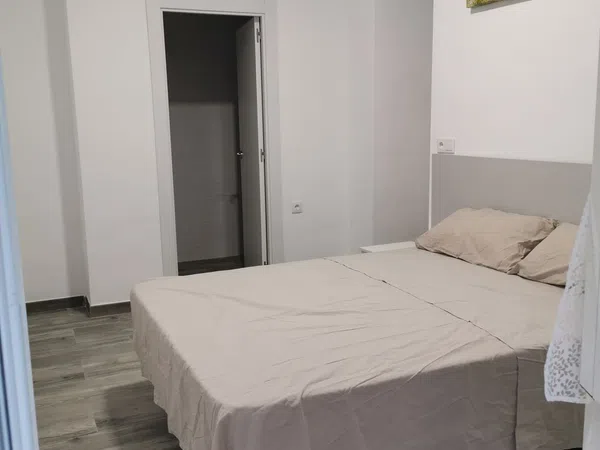 Piso en Calle de Garcia Gutierrez, 30, Carolinas Bajas - Foto 1
