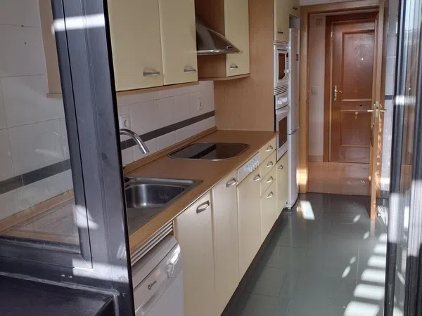 Piso en calle de la Bahía de Santander, 85 - Foto 4