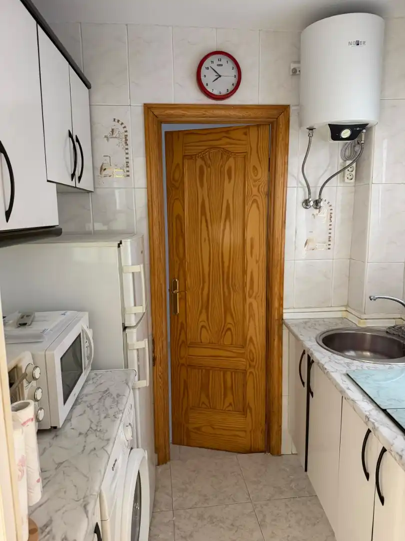 Piso en  Calle de Sierra Elvira 18 - Foto 3