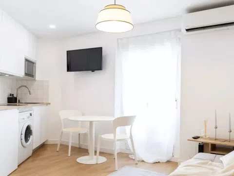 Estudio en pasaje de Áncora, 6