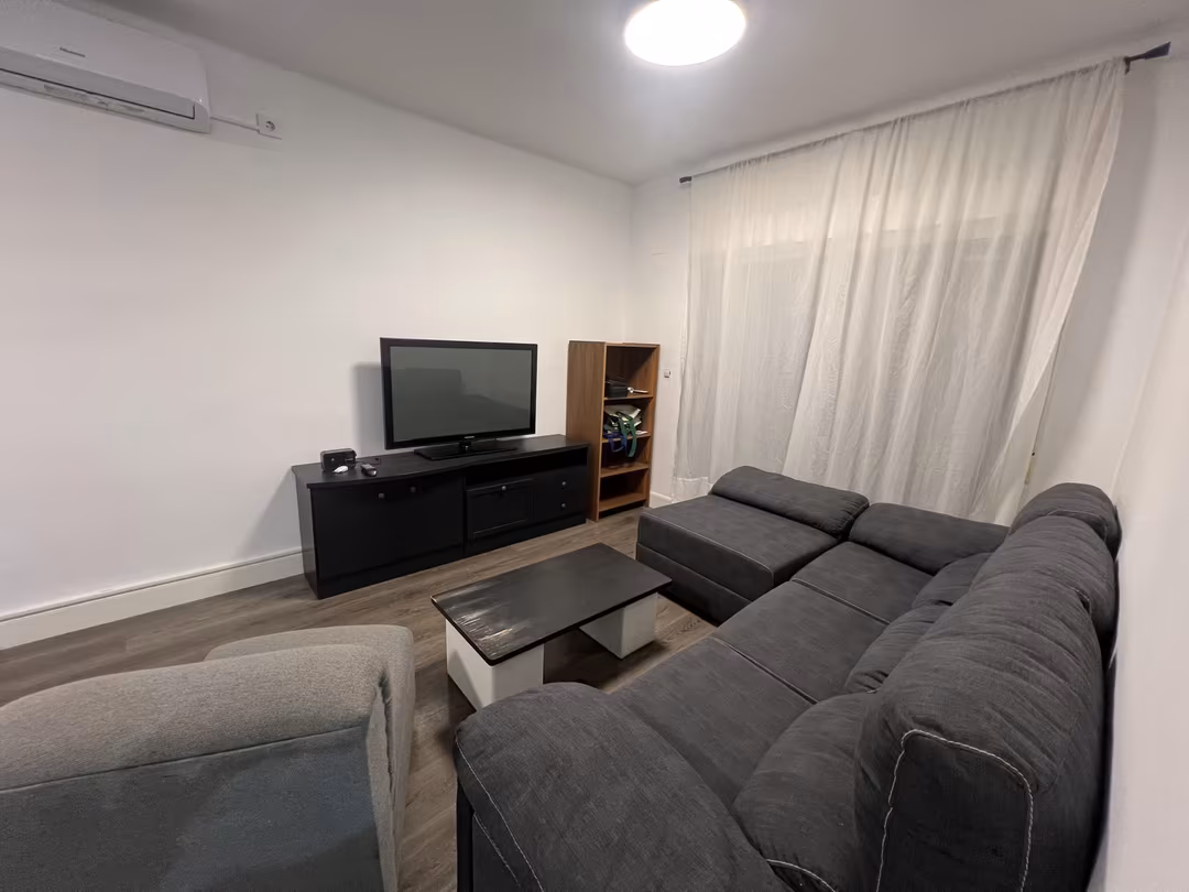 Piso en  Calle Sanguino Michel 12