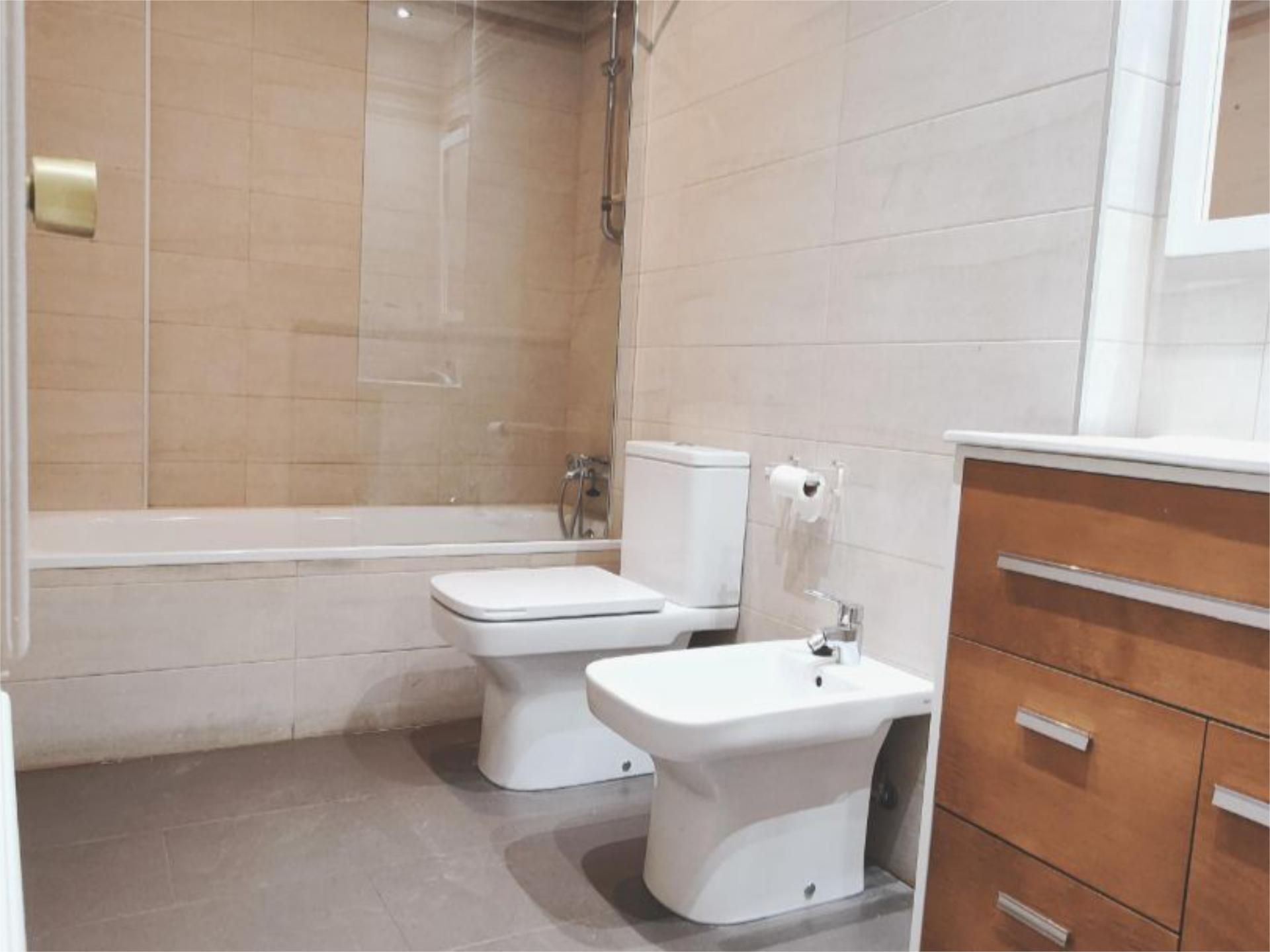 Piso en  Calle de Raimundo Fernández Villaverde 42 - Foto 5