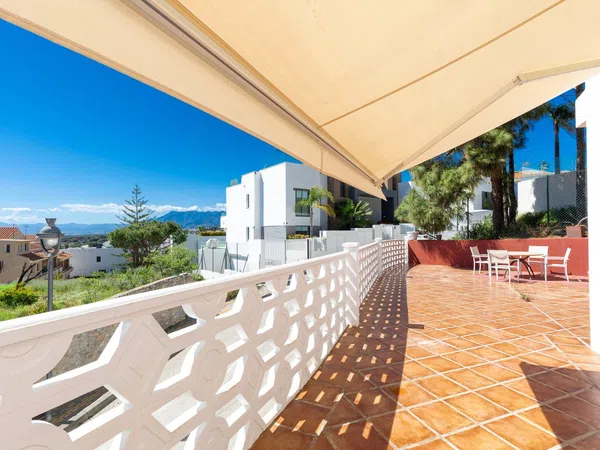 Casa o chalet independiente en Avenida de los Alisos, 19 - Foto 3