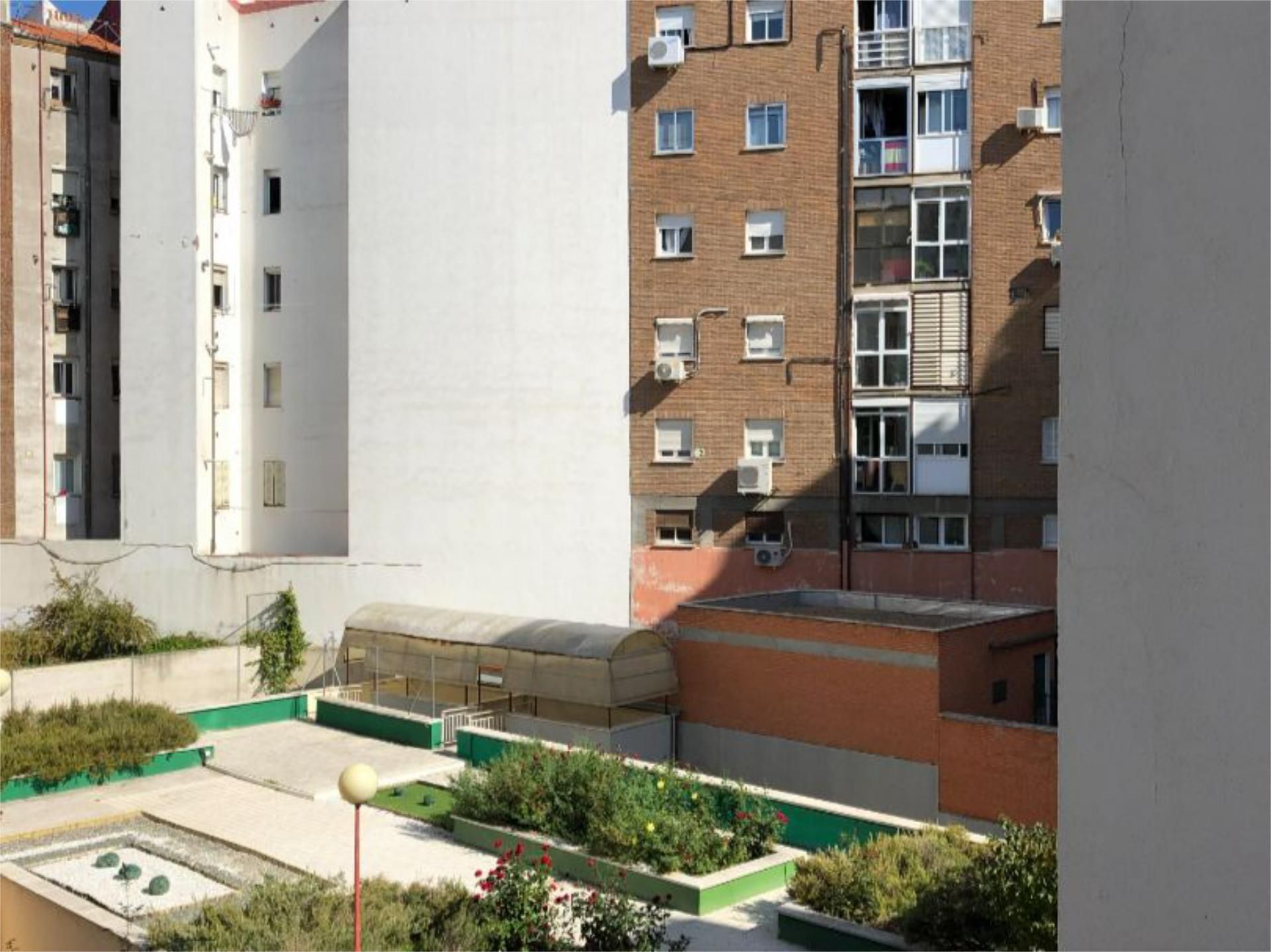 Piso en  Calle de Viriato 23