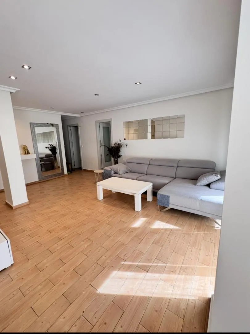 Piso en  Carrer Cayetano Martínez 10 - Foto 1