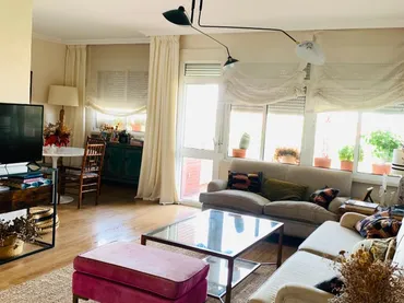 Piso en  Avenida de la Reina Mercedes 19 - Foto 1