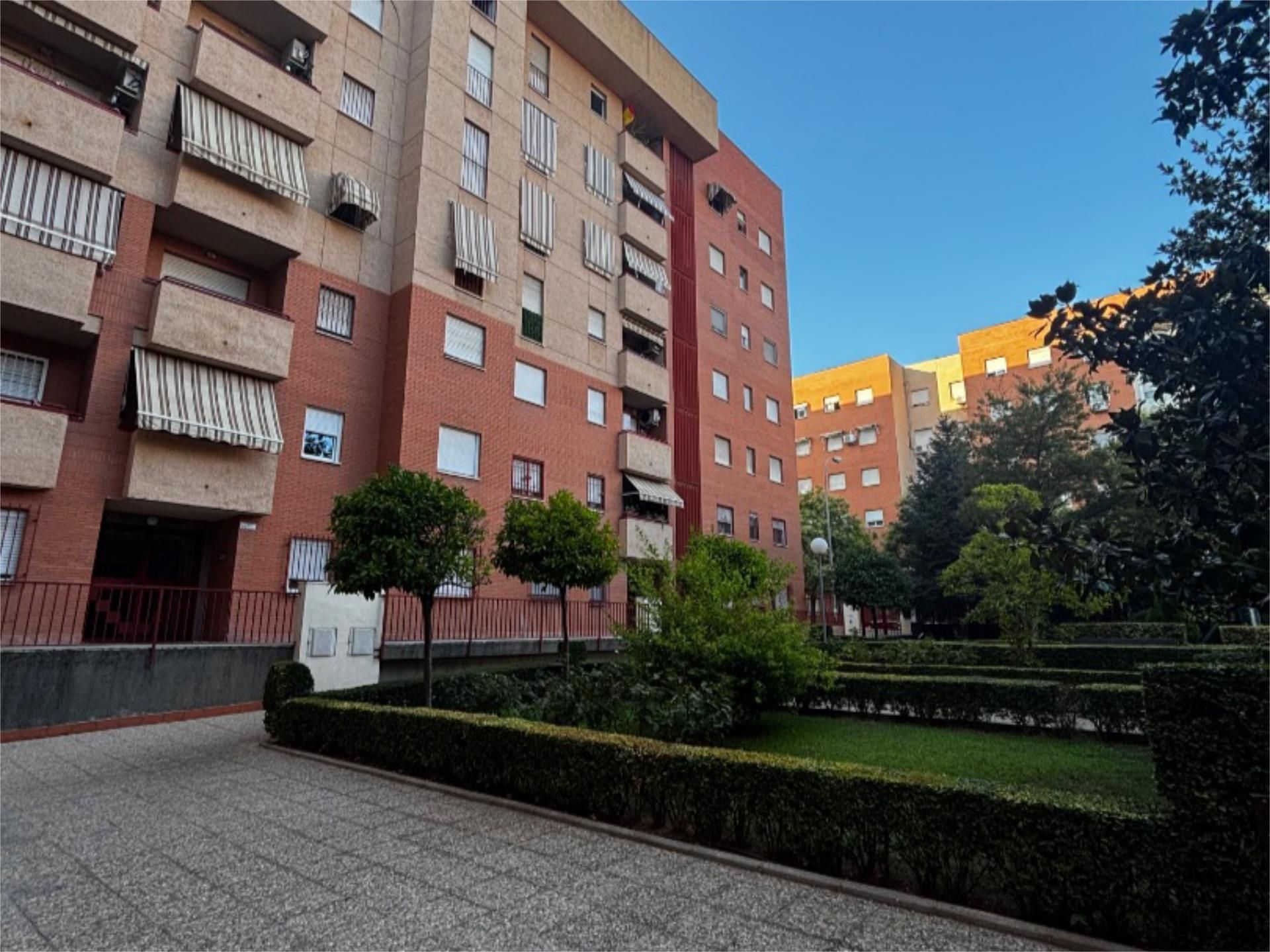 Piso en  Calle Padre Claret 13 - Foto 3