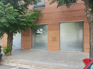Local comercial en  Carrer d'Enric Prat de la Riba 38 - Foto 1
