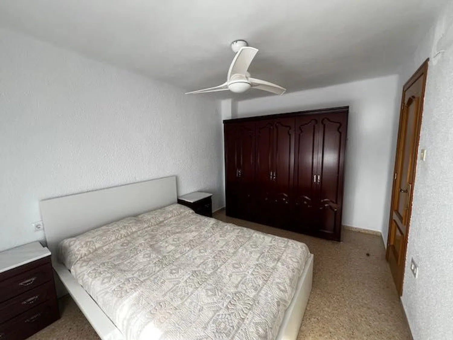 Piso en calle de Bernat Descoll, 42 - Foto 5