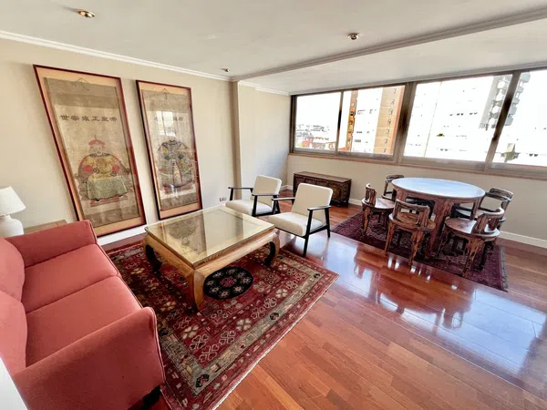 Piso en calle de Julián Besteiro, 35