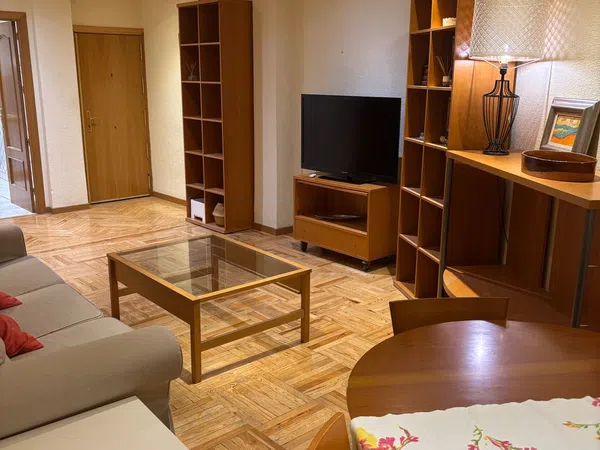 Piso en calle de Canillas, 91