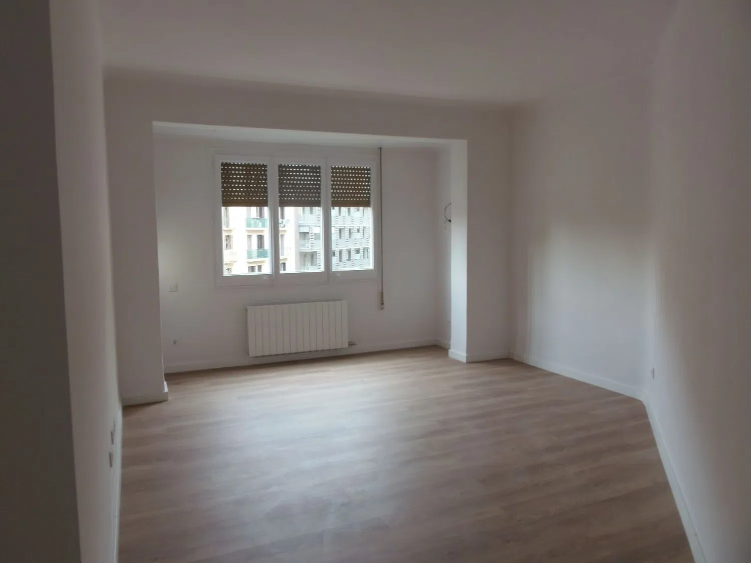 Piso en calle de la Diputació, 450 - Foto 1