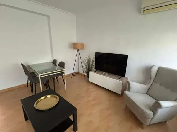 Piso en avenida de la Reina Mercedes, 25 - Foto 1