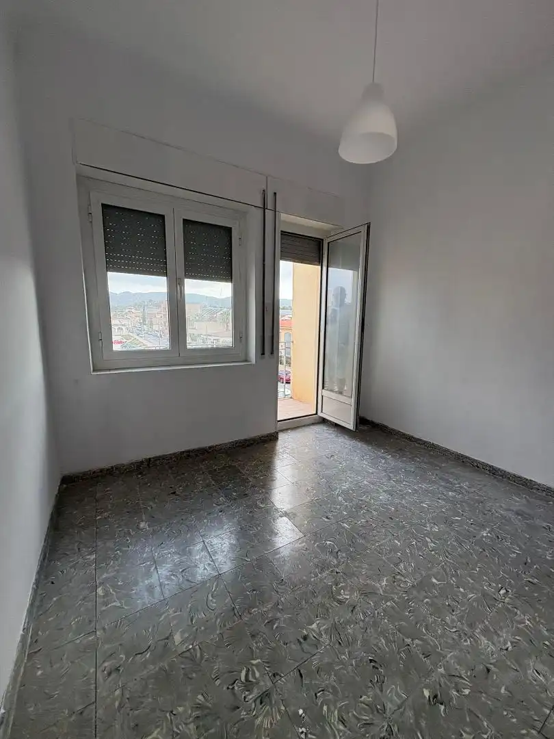 Piso en  Ronda de la Constitució 28 - Foto 2