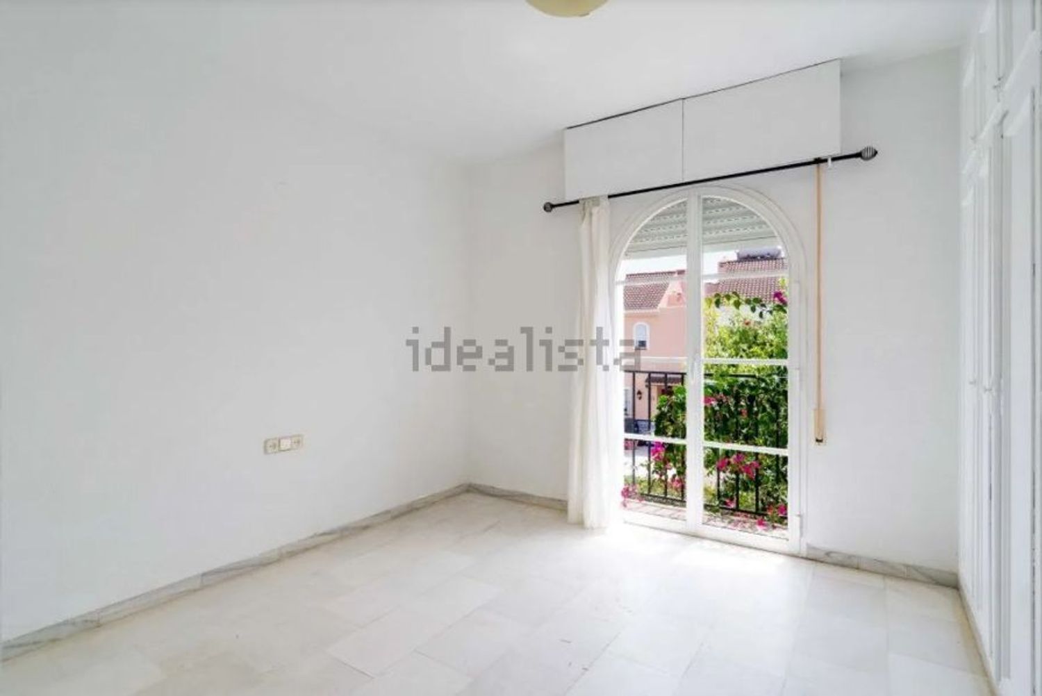 Chalet adosado en Barrio Los Naranjos - Foto 14