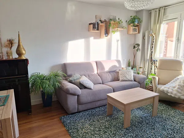 Piso en avenida de Pablo Neruda, 89