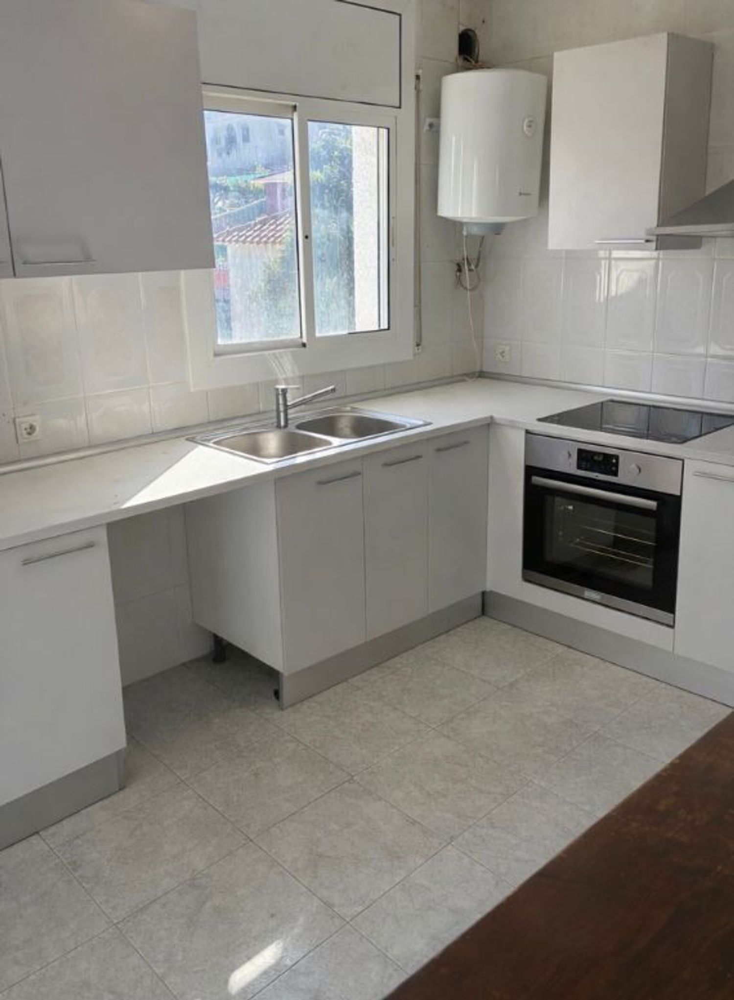 Casa independiente en calle Salvador Dalí, 31 - Foto 2