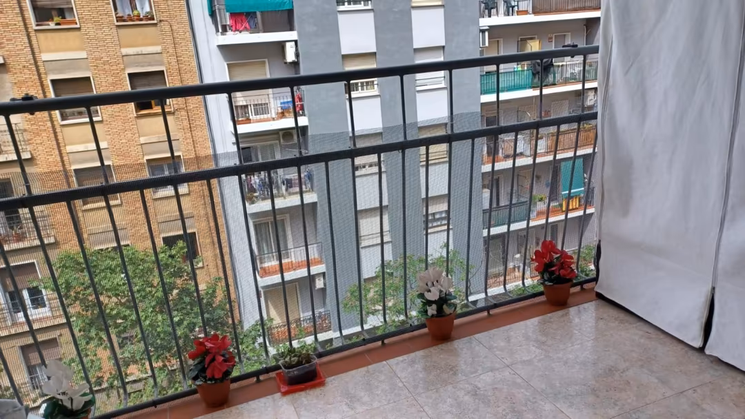 Piso en  Carrer de Bofarull 40 - Foto 2