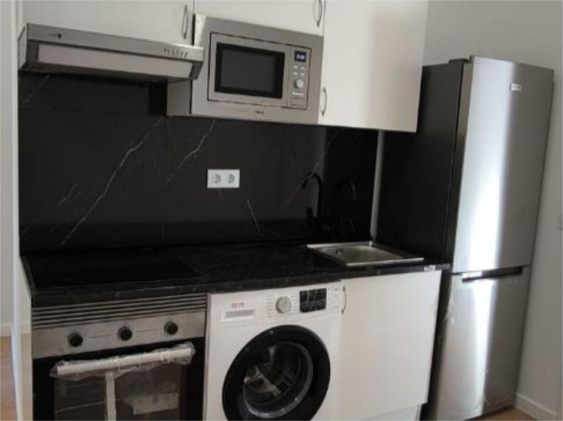 Piso en  Calle de Eugenia de Montijo 80 - Foto 16