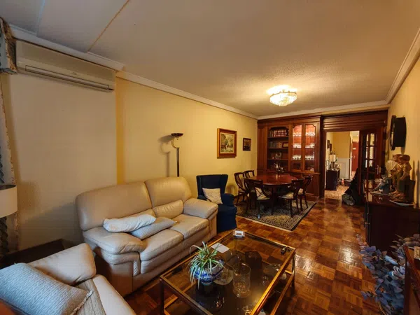 Piso en calle de Cavanilles, 33